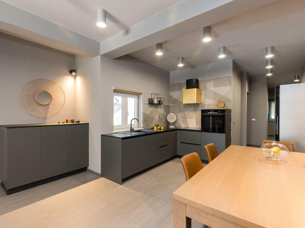 Magnolia - Modern Apartment Near City Center And Sea 포레치 외부 사진