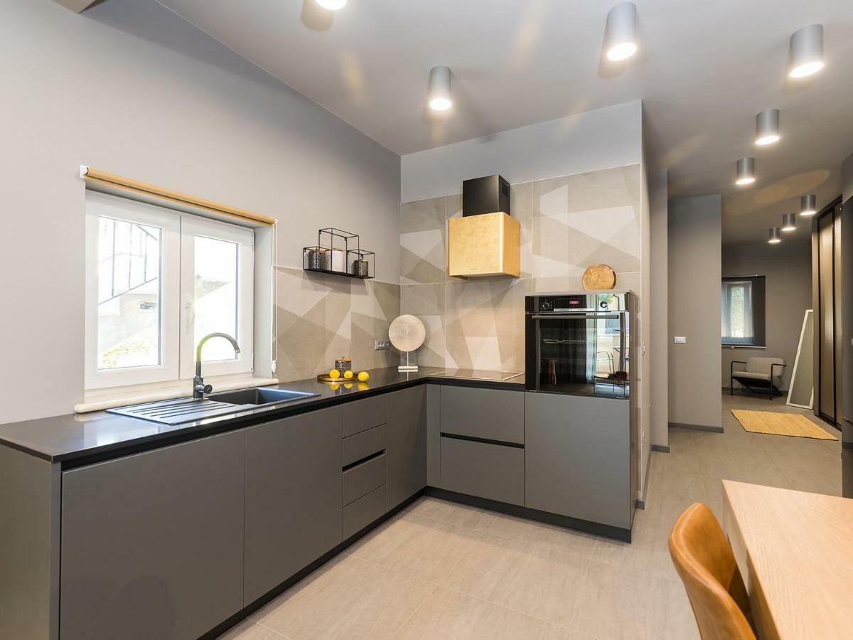 Magnolia - Modern Apartment Near City Center And Sea 포레치 외부 사진